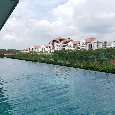 Bell Family Suite @Sepang Kota Warisan Klia Exteriör bild