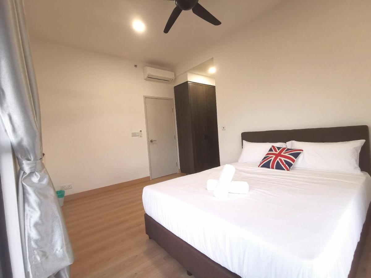 Bell Family Suite @Sepang Kota Warisan Klia Exteriör bild