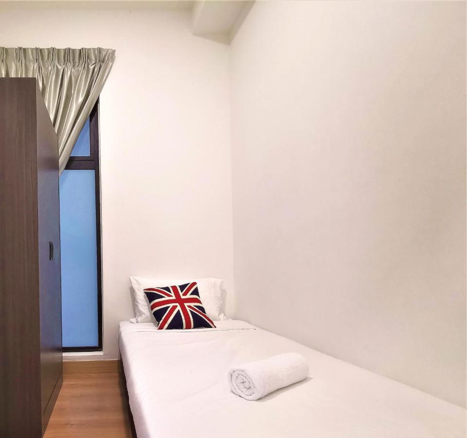 Bell Family Suite @Sepang Kota Warisan Klia Exteriör bild